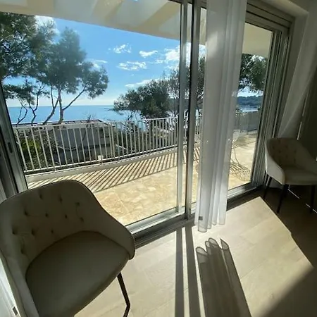 Villa Cap D Contemporaine Pied Dans L Eau *