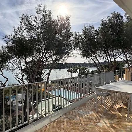 Cap D Contemporaine Pied Dans L Eau