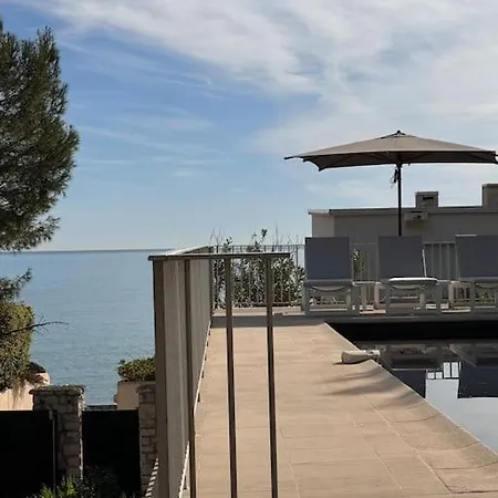 Villa Cap D Contemporaine Pied Dans L Eau Antibes