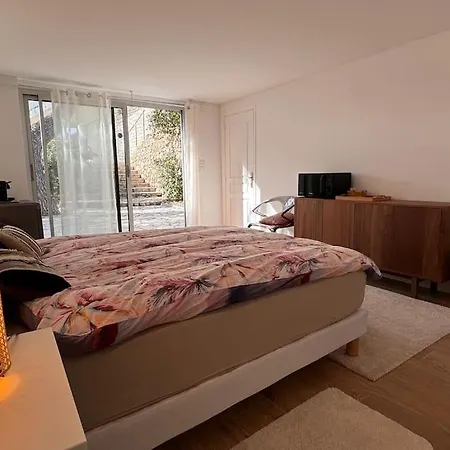 Villa Cap D Contemporaine Pied Dans L Eau