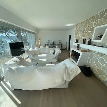 Cap D Contemporaine Pied Dans L Eau 빌라 앙티브